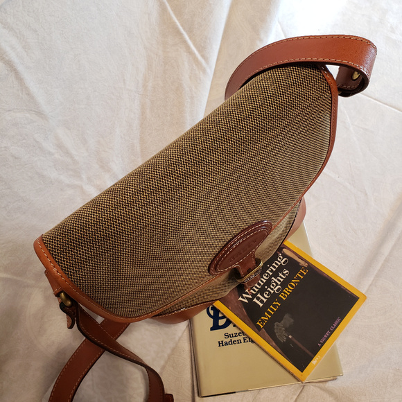 💕💕HOST PICK💕💕 Bally Leather and Cotton crossbody - Picture 5 of 8